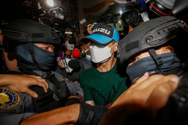 13-TH-cameras-interrogation3.jpg